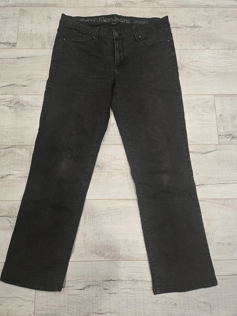 Calvin Klein Jeans Women’s Straight Leg Black Denim Jeans